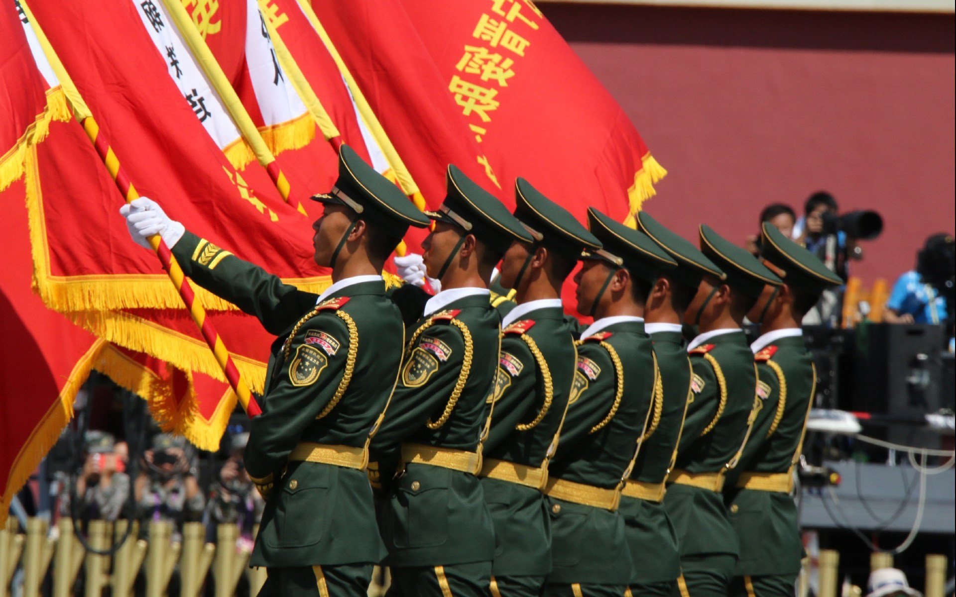 开运体育电脑版-国际赛场上升国旗奏国歌瞬间点燃全场爱国热情,全程升国旗奏国歌视频