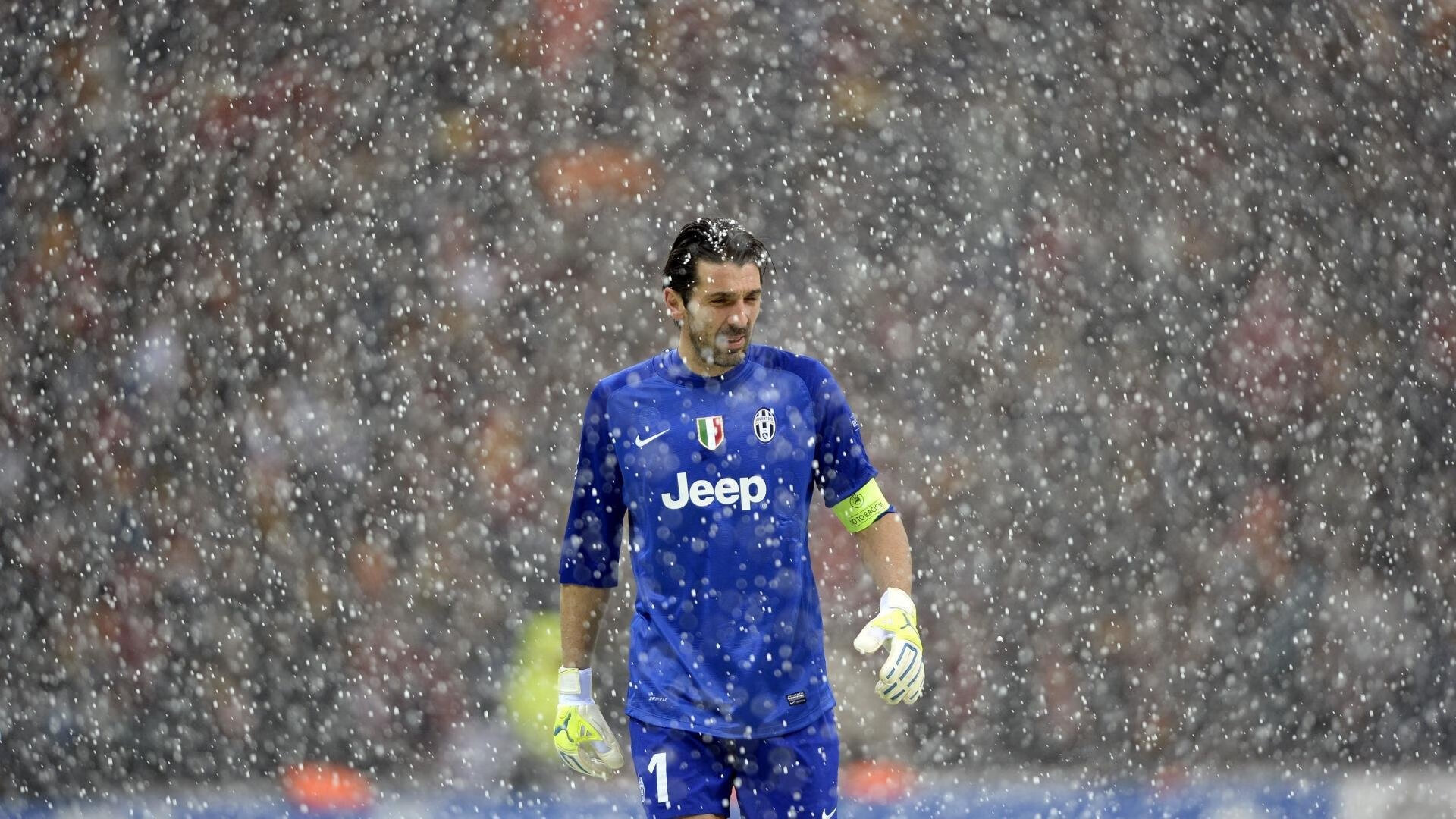 开云体育在线下载-内斯塔：伤病缠身的优雅后卫，坚持与不屈，内斯塔太帅了