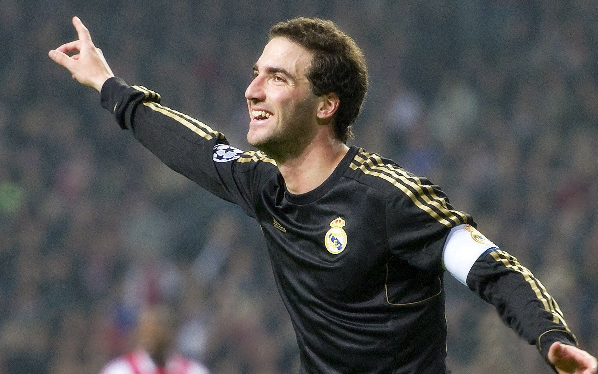 勇士队续约球队核心,打造王朝基础,勇士队的